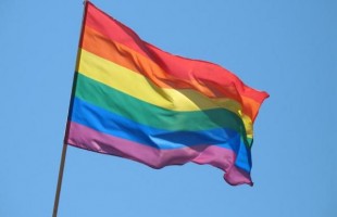Les personnes LGBT+ demandent la pleine égalité
