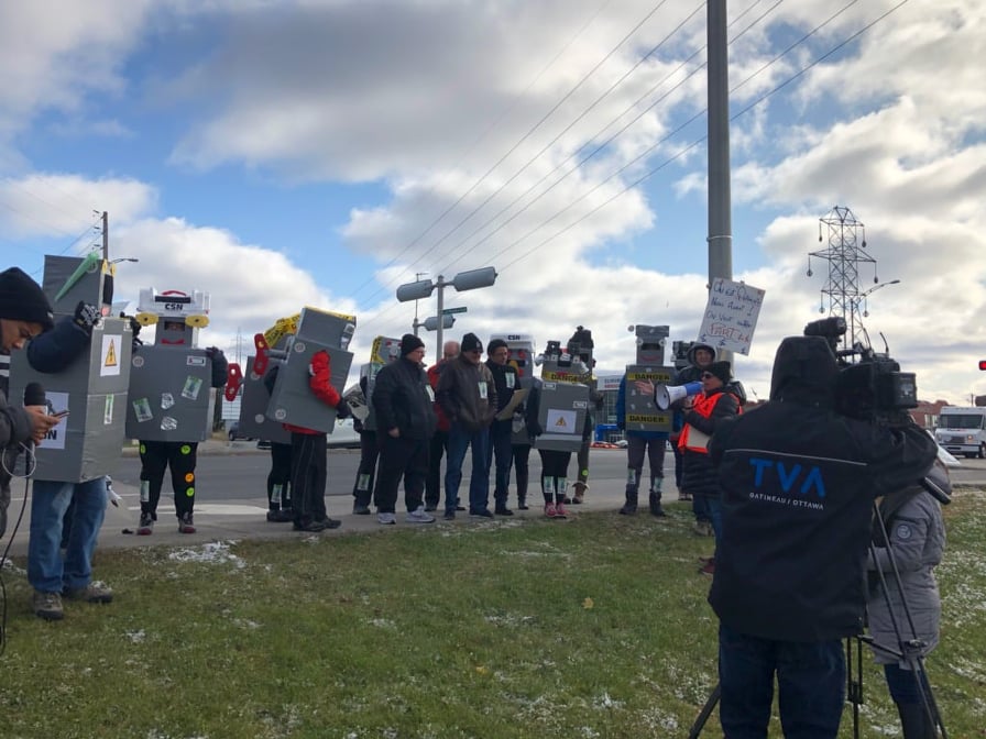 Le personnel du CISSS de l’Outaouais scande : Arrêtez… de nous crinquer !